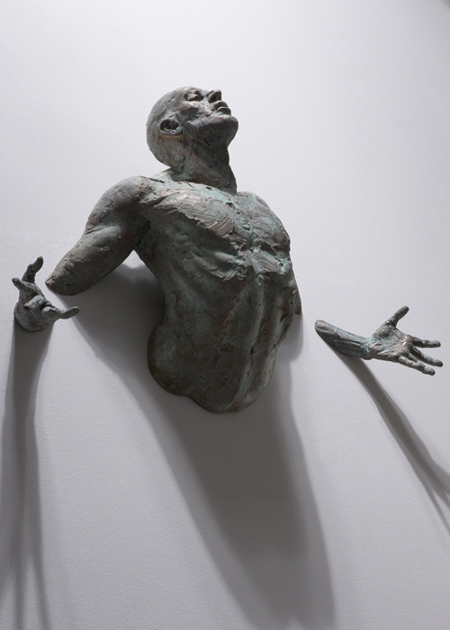 Athletic Bronze Sculptures Emerge from Walls – My Modern Metropolis #walls #athletic #sculptures #art