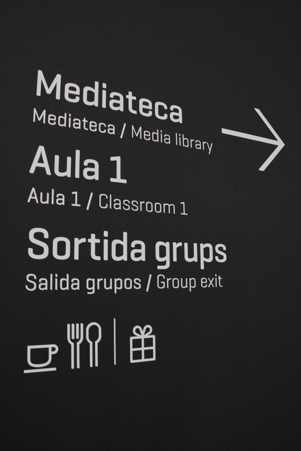 Natural Science Museum of Barcelona on Behance #signage #icons