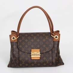LOUIS VUITTON elegant shoulder bag