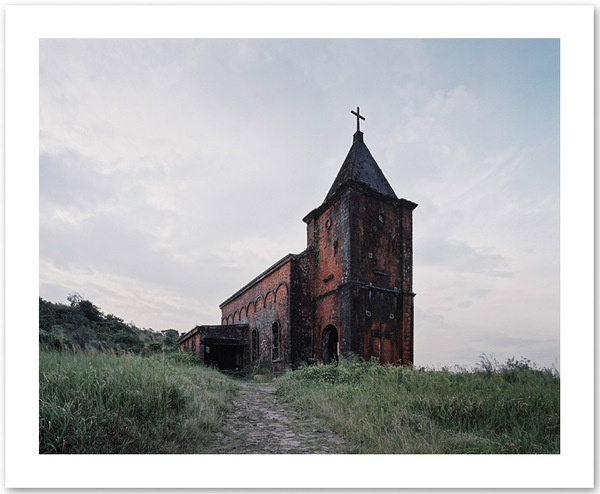 http://www.tochtermann.fr/files/gimgs/56_bokor5b.jpg #bokor #structure #cambodia #abandoned #architecture