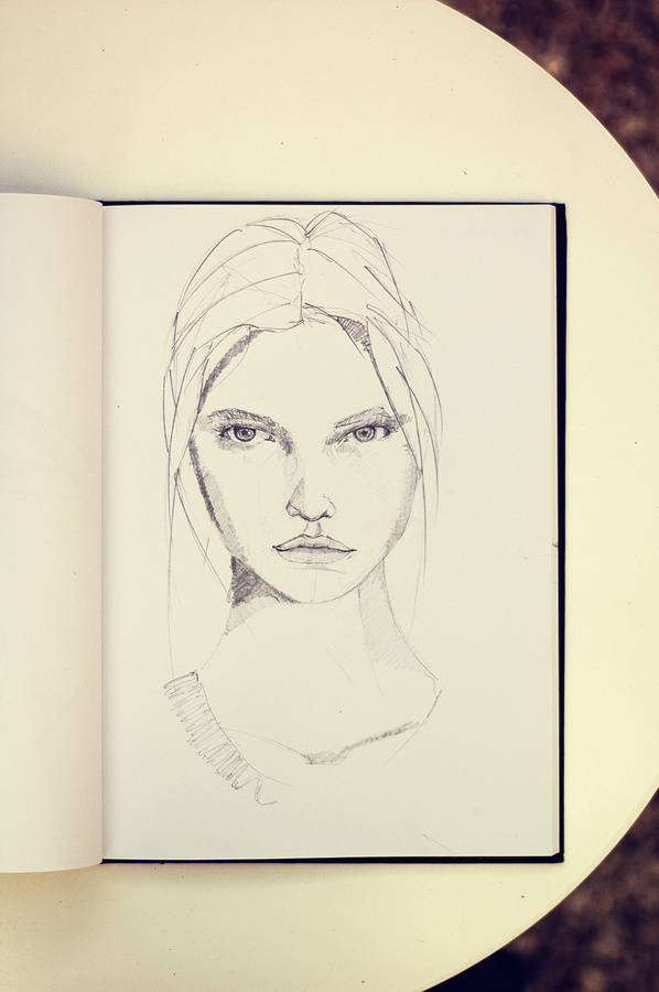 _DSC4125small #women #drawing #faces