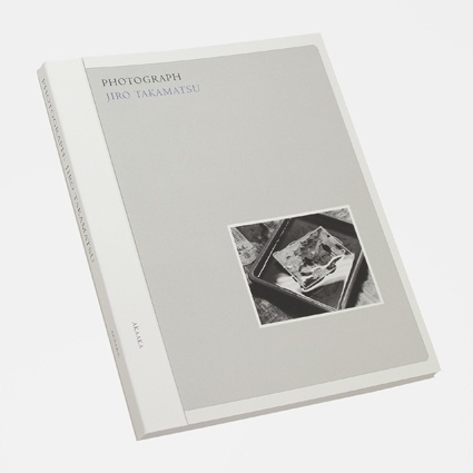 NAKAJIMA DESIGN » "PHOTOGRAPH" Jiro Takamatsu / AKAAKA 2008 #takamatsu #design #graphic #books #nakajima #jiro