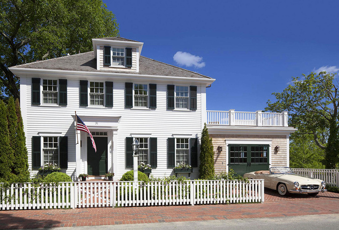 Colonial Style House Exuding Calmness by Patrick Ahearn Architect #architecture