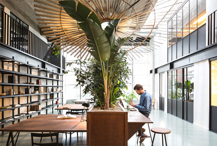 Dynamic Balance Between Raw Materials at Coworking Space by Going East - InteriorZine