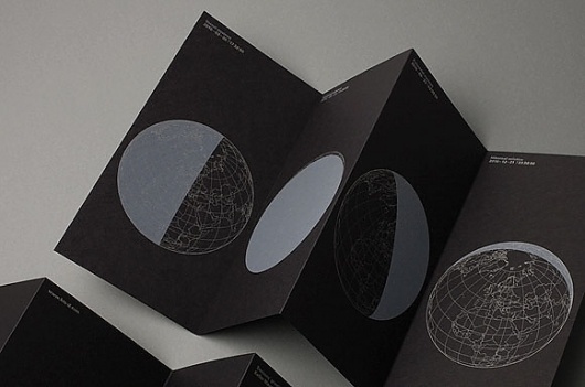 km-d_newyear_2009_0001.jpg 580×385 pixels #design #graphic #brochure