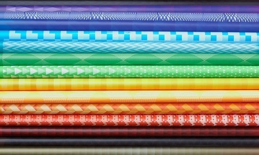 63902f0275283547d57689773a9dbcdb.jpeg 600 × 359 Pixel #binding #colorful #pattern #brochure