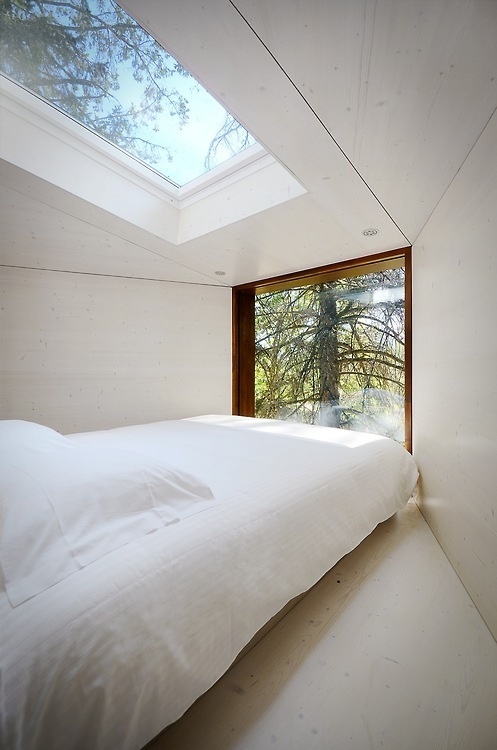 CJWHO ™ (Tree Snake House Bedroom by Luís Rebelo de Andrade...) #white #design #interiors #bedroom #treehouse #architecture