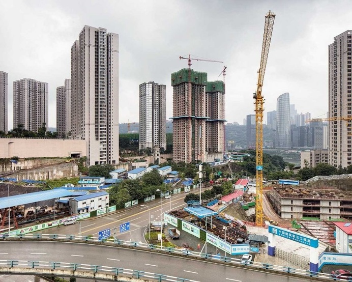 Chongqing: City of Rivers by Maciej Leszczynski