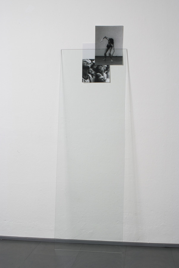 thvndermag: Tenía que compartir esto en @WeHeartIt #glass #photography #lean #expo