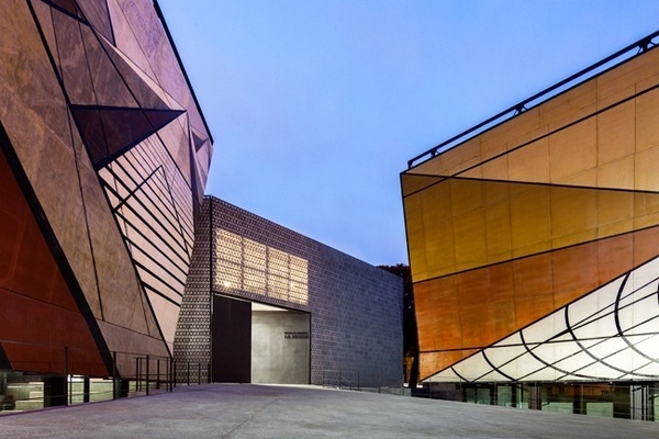 La tallera Siqueiros, frida escobedo studio, LTVs, Lancia TrendVisions #architecture