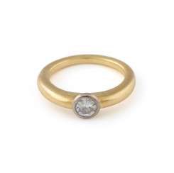 RING MIT BRILLANTSOLITAIRE