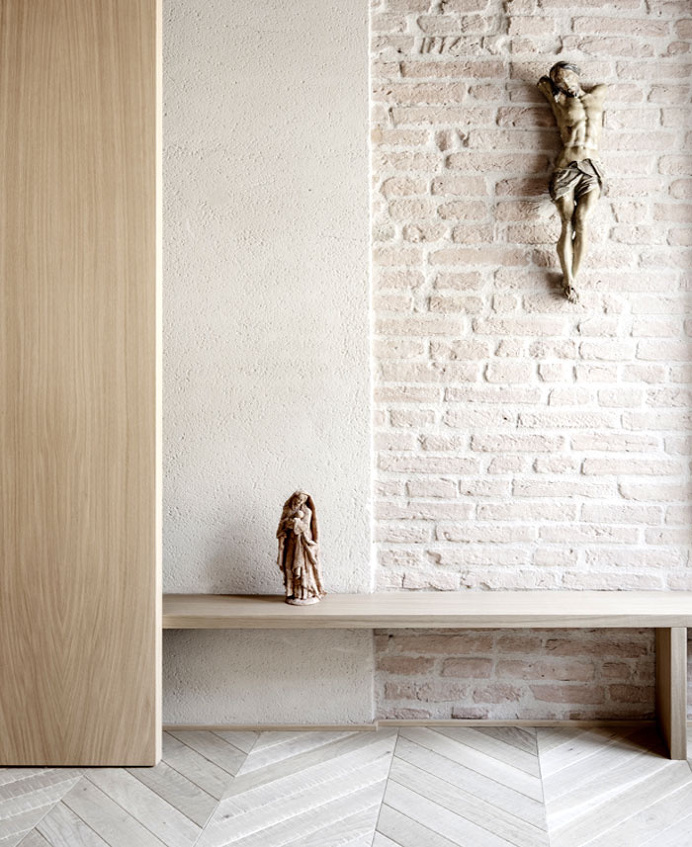 Archiplan Studio add Glam to the Historical Building in Mantova - InteriorZine