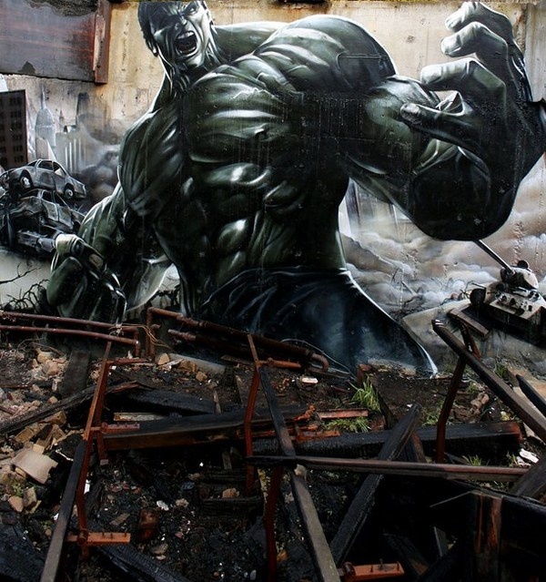Hulk on street art #graffiti #realism #street #art #realistic