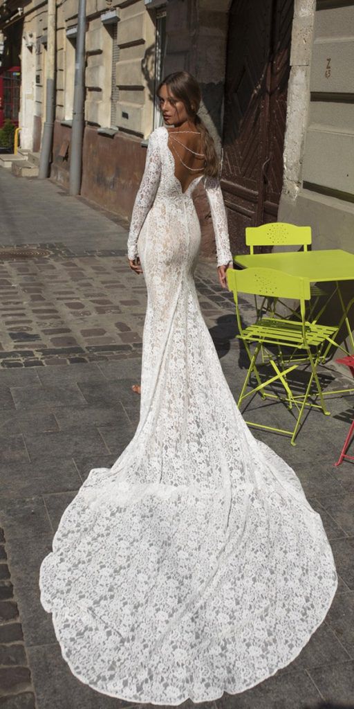 Lace bridal gowns are always luxurious and insanely elegant. No matter what style you choose!