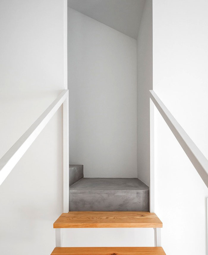 DL House by URBAstudios - InteriorZine #architecture #art #home #decor #interior