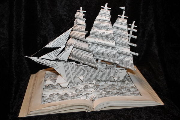 20 Cool Book Sculptures for Inspiration #sculptures #book #art