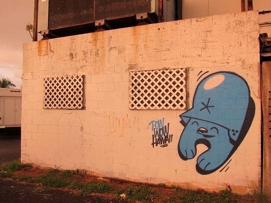 Pow Wow 2012 Hawaii set up AM 23 | Arrested Motion #grafitti #fortress #wow #exhibition #flying #hawaii #pow