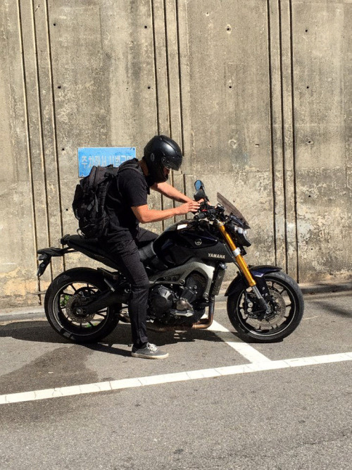 #motorcycle #bike #black #yamaha #mt09