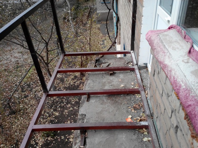 Expansion of the balcony. Gain. Removal.