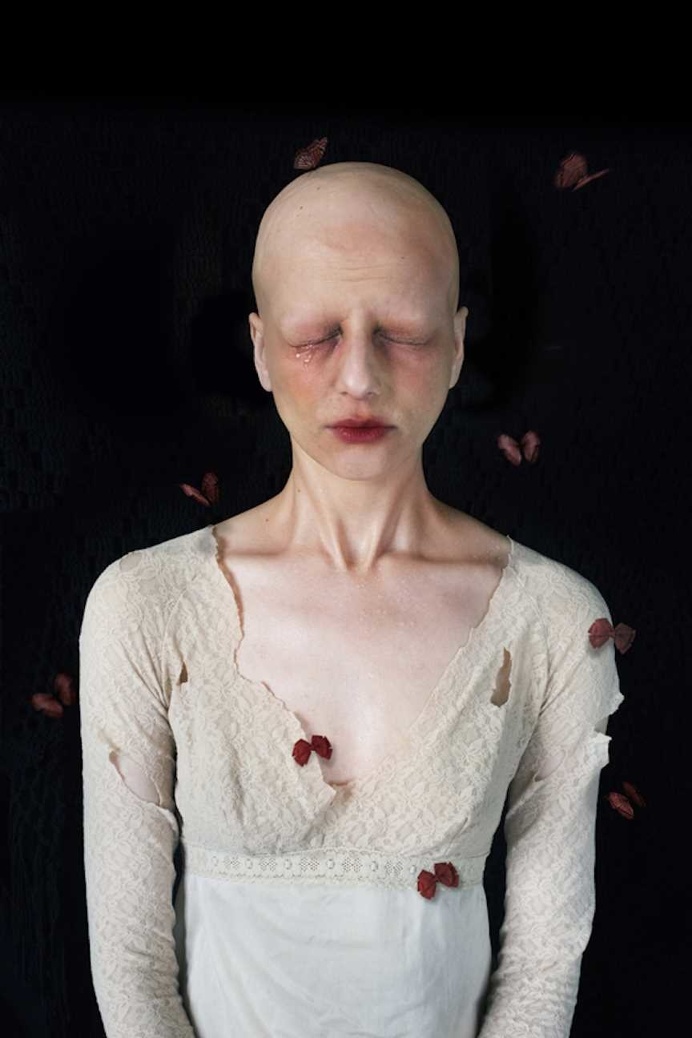 Dreamlike Portrait Photography by Ramak Bamzar
