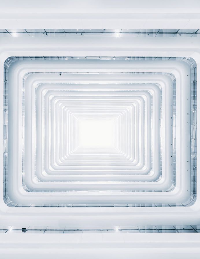 LookUpSeason photo by Jonas Lee (@1eemingwell) on Unsplash