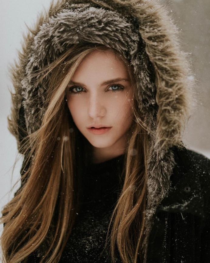 Beautiful Female Portraits by Luke Gottlieb