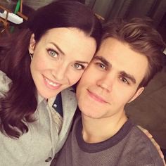 Vampire Diaries Family Portrait: Mama Salvatore Just Reunited With Stefan! (PHOTO)