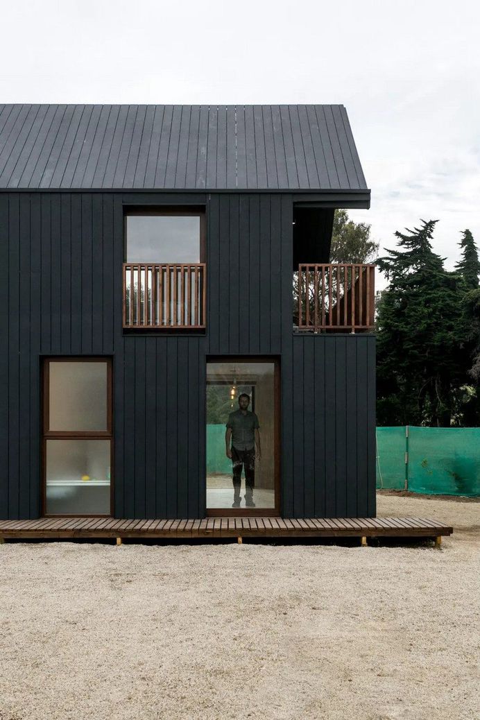 Shotgun House in Chile by Alejandro Soffia Arquitecto 1