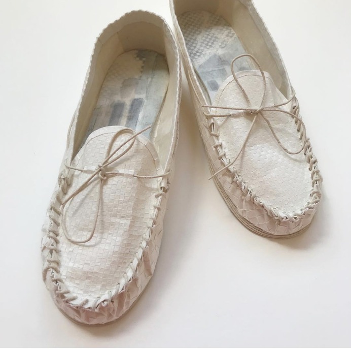 Hold Feet, paper art, paper weaving, paper sculpture