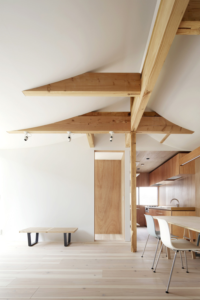Rumah untuk Empat Generasi oleh Tomomi Kito Architect & Associates