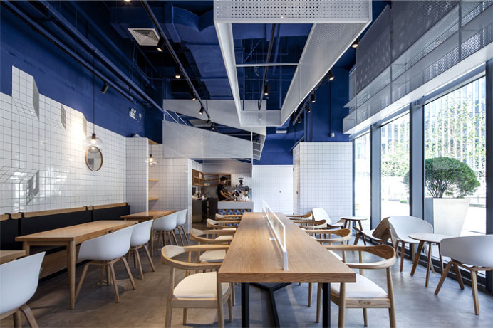 Paras Cafe by Swimming Pool Studio