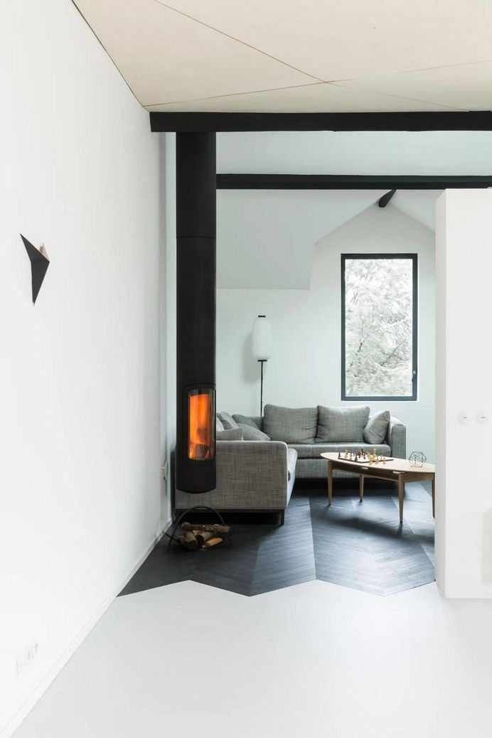 Old French Villa Renovated and Extended with a Large Contemporary and Minimalist Space 7