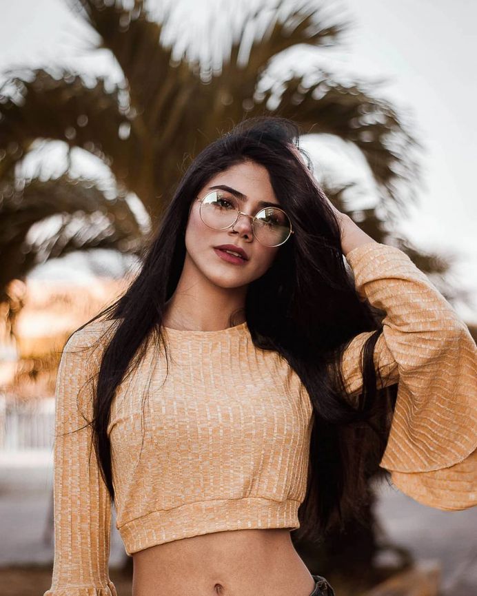 Gorgeous Beauty and Lifestyle Portrait Photography by Isaac Macho