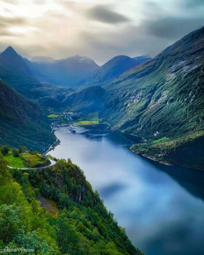 Oddvar Arnesen Captures Magnificent Landscapes of Norway