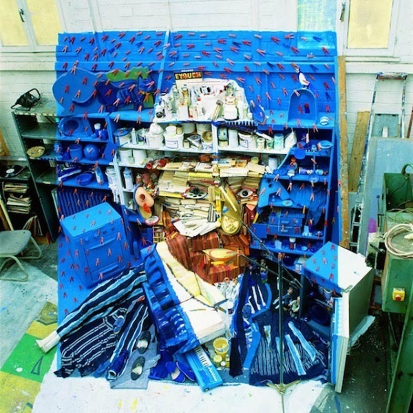 waaaat? | Portraits Made With Anamorphosis Installations | Design #anamorphic