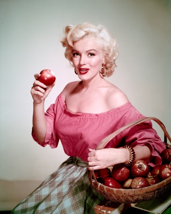 #fashion, #photography, #apple, #red, #pink