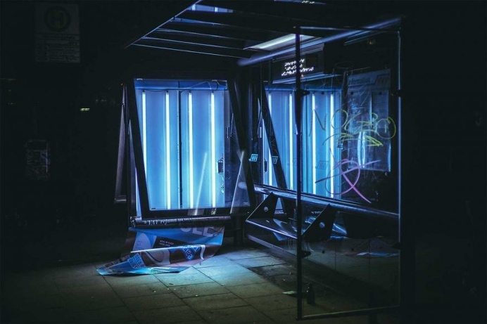 After hours in Hamburg: Vibrant Urban Photography by Mark Broyer