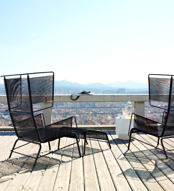 Outdoor Seating for Long Summer Evenings black steel frame cord chair #house #dream #home #furniture #architecture #outdoor