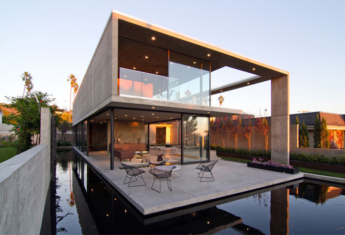 Modern Concrete Residence in California