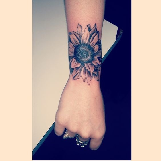 35 Stunning Wrist Tattoos For Women & Men