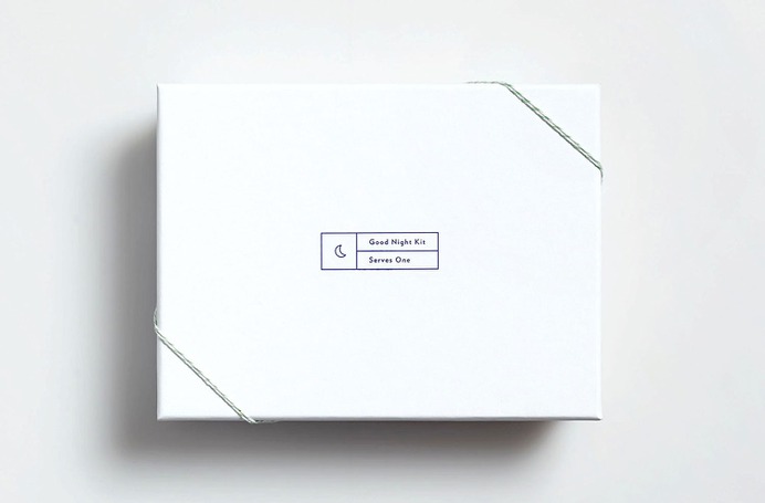 Casper Good night kit - Mindsparkle Mag Casper is an e-commerce start-up that offers an "obsessively engineered mattress" at a very low price. #logo #packaging #identity #branding #design #color #photography #graphic #design #gallery #blog #project #mindsparkle #mag #beautiful #portfolio #designer