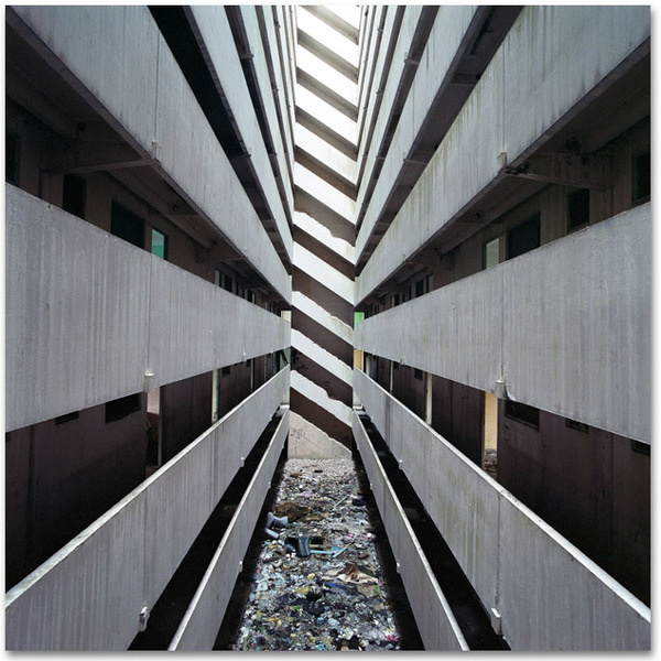 http://www.tochtermann.fr/files/gimgs/48_christiantochtermann 015.jpg #kuala #lumpur #structure #abandoned #architecture #pekelilling