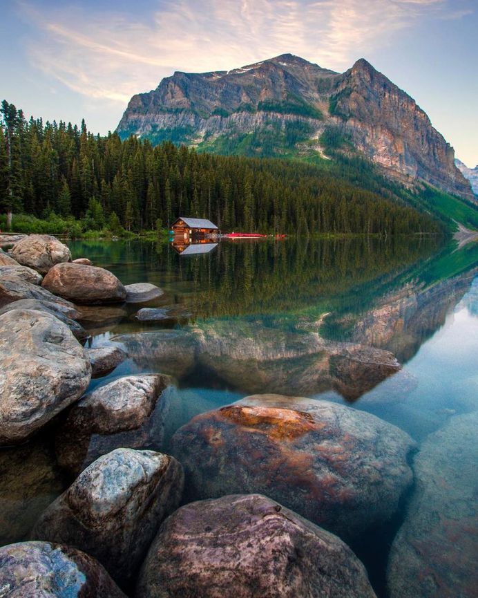 #canadasworld: Beautiful Landscapes of Canada by Robin Laurenson