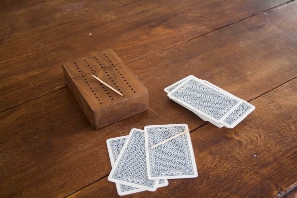 #wood, #case, #cartas, #cards, #card, #deck, #table, #game ,#escoba, #brush, #fifteen, #madera, #palillo, #toothpick, #tamayo