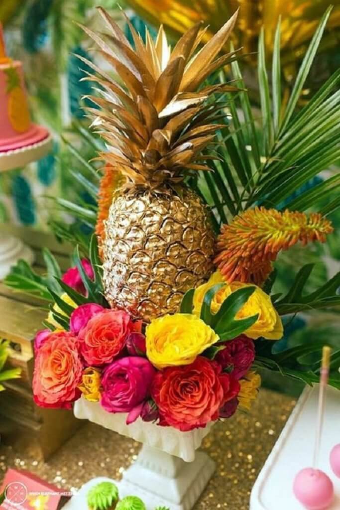 Creative Pineapple Decor Ideas for Weddings: Seen None Like These Anywhere