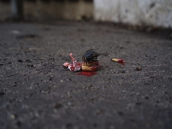Slinkachu_little_people_street_art_8 #miniature #diorama #art