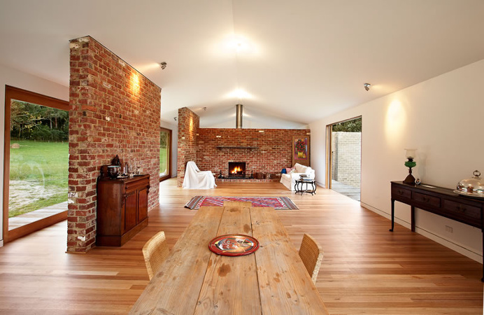 Tonimbuk House