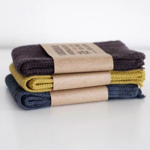 Swedish Dishcloth The Swedish Dishcloth is an ultra-absorbent and durable household cloth. Handmade in Sweden from 55% linen and 45% cotton, it is very practical to use around the house. It has natural antibacterial properties which makes it perfect for the kitchen.