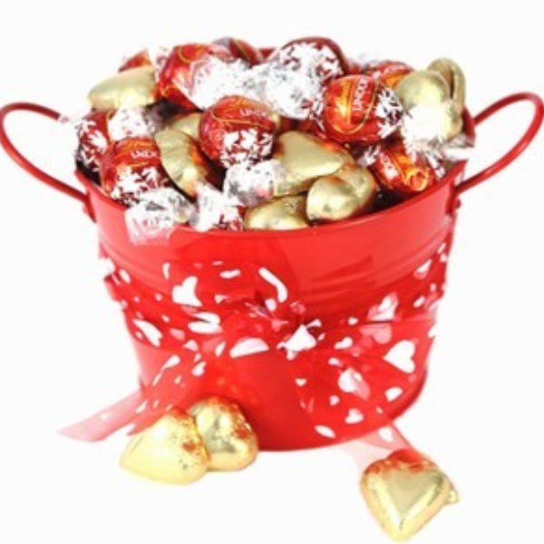 Chocolate Gift Hamper for New Year to Australia