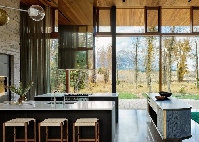 Riverbend House: A Modern Art Piece on the Banks of the Snake River